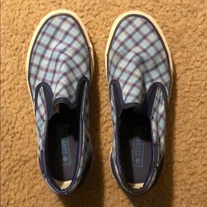 Converse Shoes size 5.5